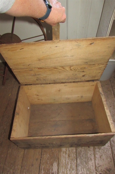 VINTAGE WOODEN BOX & METAL HOSE REEL