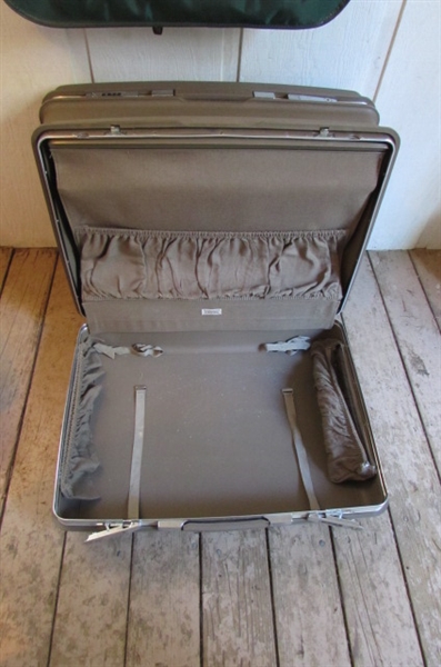 VINTAGE SAMSONITE LUGGAGE & AMERICAN TOURISTER GARMENT BAGS