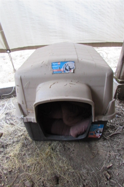 ASPEN PET DOG HOUSE