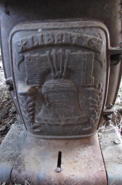 SMALL ANTIQUE 'LIBERTY' WOOD STOVE
