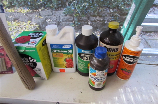 PLASTIC STORAGE SHELF & YARD/GARDEN TOOLS & SUPPLIES