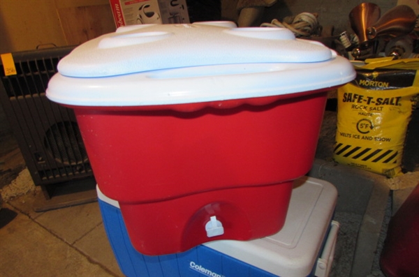COLEMAN & RUBBERMAID ICE CHESTS