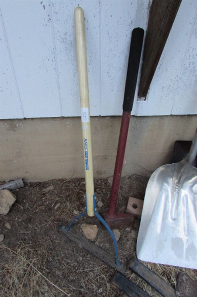 ASSORTED SHOVELS & WEDGES