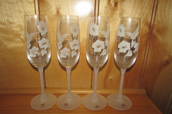 BEAUTIFUL ETCHED HUMMINGBIRD THEMED CRYSTAL