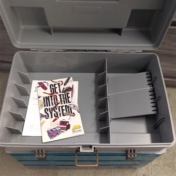 PLANO  FISHING TACKLE BOX