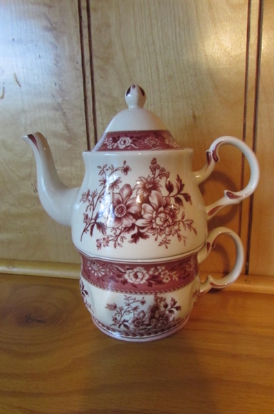 PRETTY TEA CUPS & VINTAGE CHINA