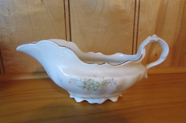 PRETTY TEA CUPS & VINTAGE CHINA