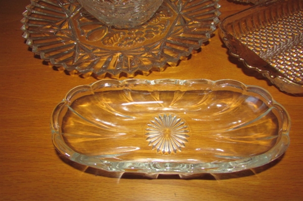 VINTAGE CRYSTAL & PRESSED GLASS SERVING TRAYS