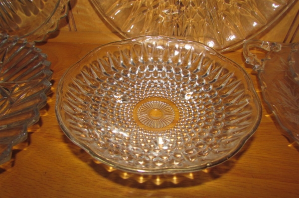 VINTAGE CRYSTAL & PRESSED GLASS SERVING TRAYS