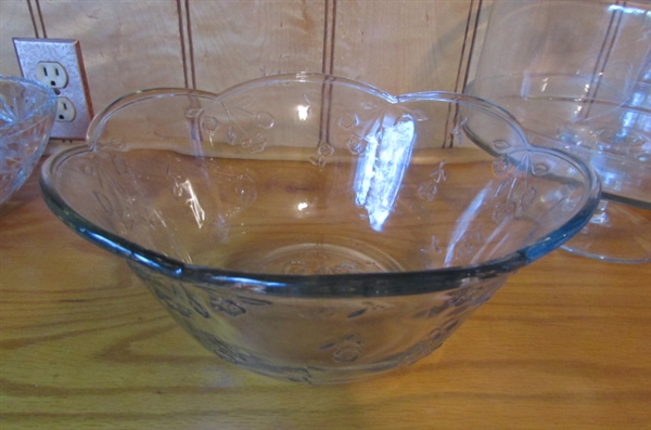GLASS SERVING BOWLS & HAND BLOWN CAKE SERVER