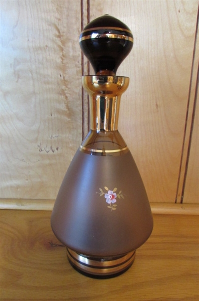 VINTAGE VENETIAN DECANTER AND GLASS SET