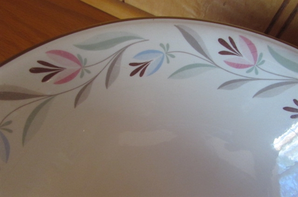 VINTAGE 1940S EGGSHELL NAUTILUS DINNERWARE SET