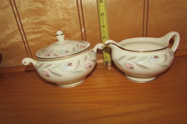 VINTAGE 1940S EGGSHELL NAUTILUS DINNERWARE SET