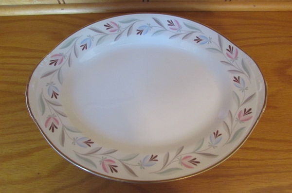 VINTAGE 1940S EGGSHELL NAUTILUS DINNERWARE SET