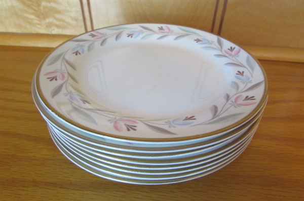 VINTAGE 1940S EGGSHELL NAUTILUS DINNERWARE SET