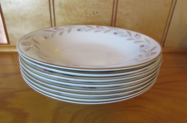 VINTAGE 1940S EGGSHELL NAUTILUS DINNERWARE SET