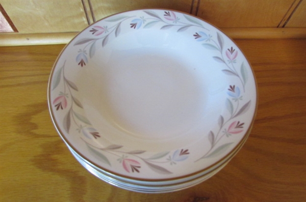 VINTAGE 1940S EGGSHELL NAUTILUS DINNERWARE SET