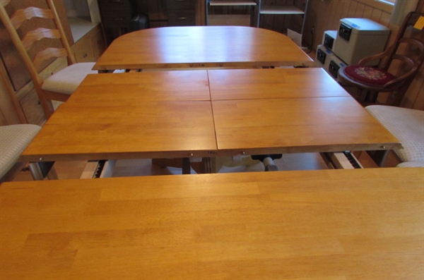 STUNNING SOLID WOOD DINING TABLE & 6 CHAIRS