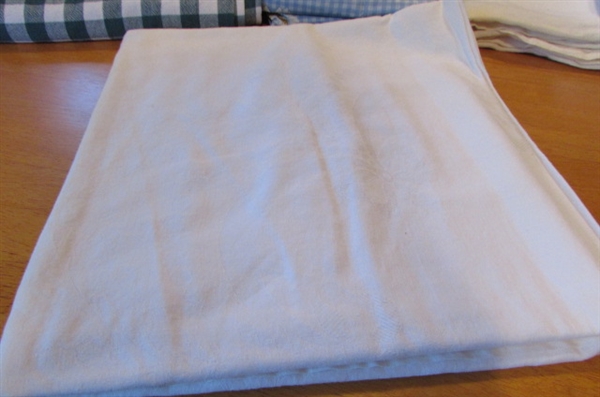 TABLECLOTHS & CLOTH NAPKINS