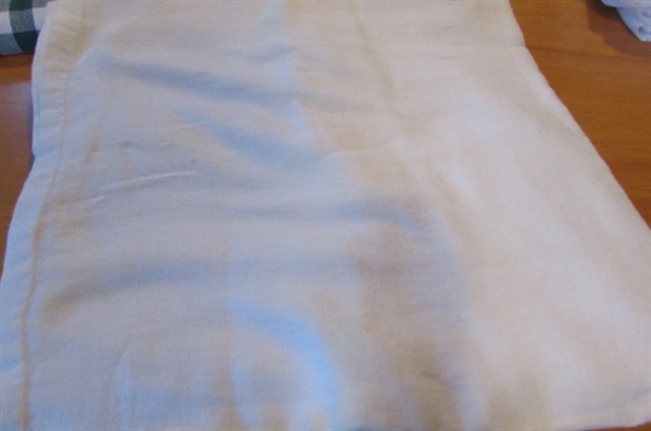 TABLECLOTHS & CLOTH NAPKINS