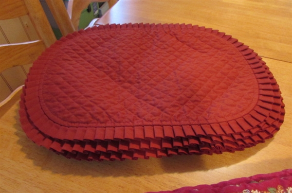 PLACEMATS, TABLECLOTHS & APRONS