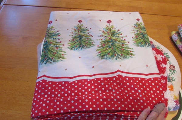 PLACEMATS, TABLECLOTHS & APRONS