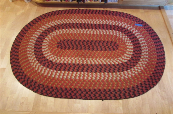 PAIR OF BRAIDED RUGS