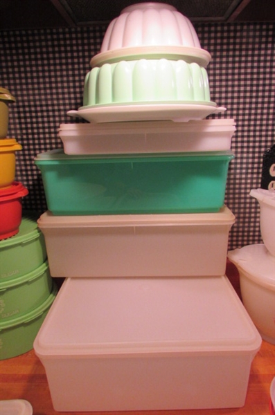 TUPPERWARE & RUBBERMAID STORAGE CONTAINERS AND MORE