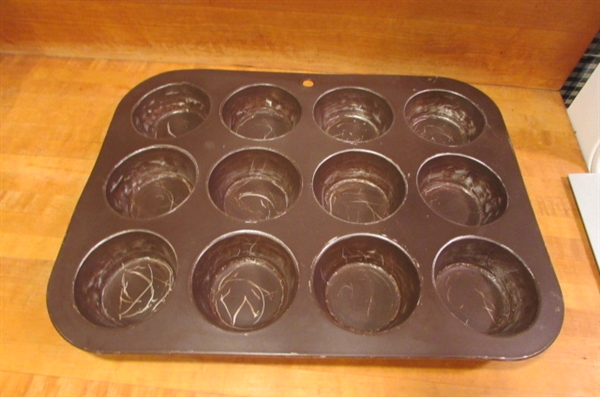 COOKIE SHEETS, PIE TINS, STONEWARE LOAF PANS & MORE