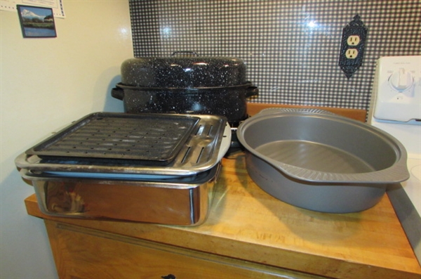 BROILING & ROASTING PANS