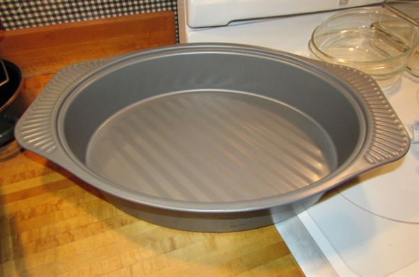BROILING & ROASTING PANS