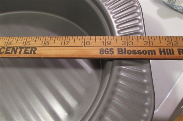 BROILING & ROASTING PANS
