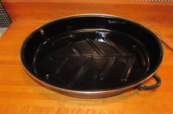BROILING & ROASTING PANS