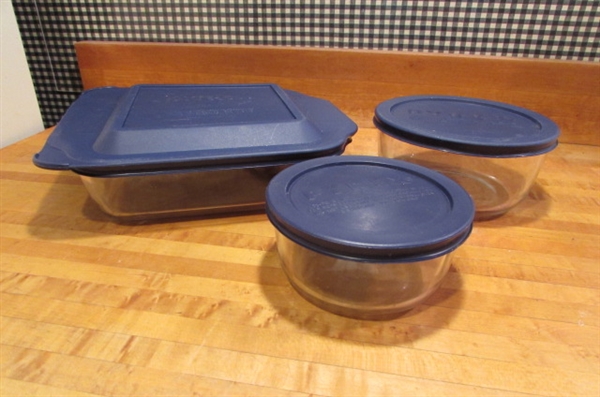 PYREX PORTABLES & PYREX CASSEROLES WITH LIDS & CUSTARD CUPS