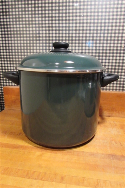 MEGAWARE 9 QT STOCK POT, PRESTO PRESSURE COOKER, FOLEY FOOD MILL & 1 QT WEAREVER POT
