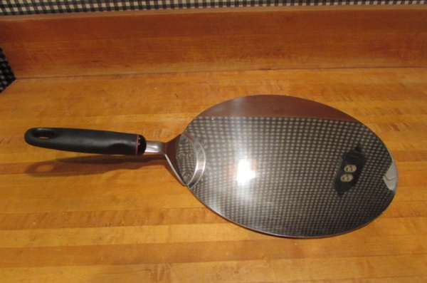 VINTAGE REVERE WARE COPPER BOTTOM POTS & PANS & A PIZZA SPATULA/LIFTER