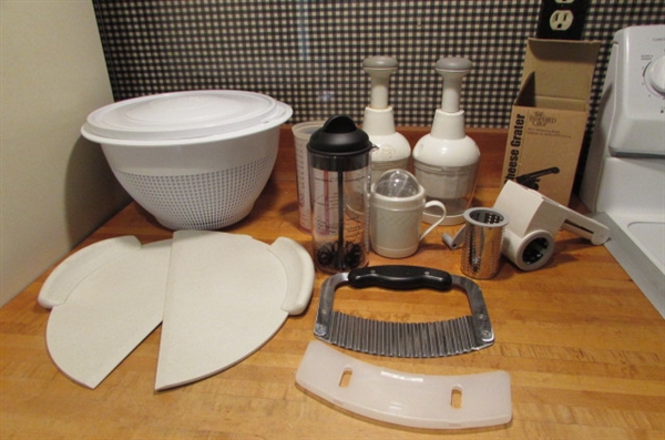PAMPERED CHEF KITCHEN ACCESSORIES