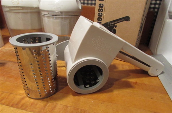 PAMPERED CHEF KITCHEN ACCESSORIES