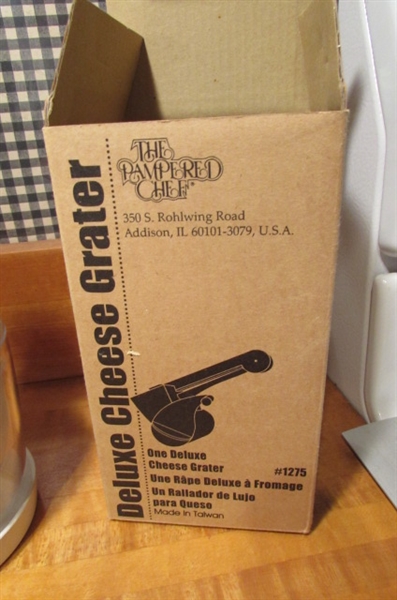 PAMPERED CHEF KITCHEN ACCESSORIES