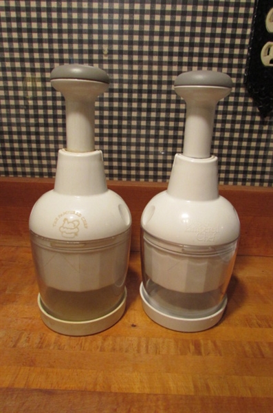 PAMPERED CHEF KITCHEN ACCESSORIES