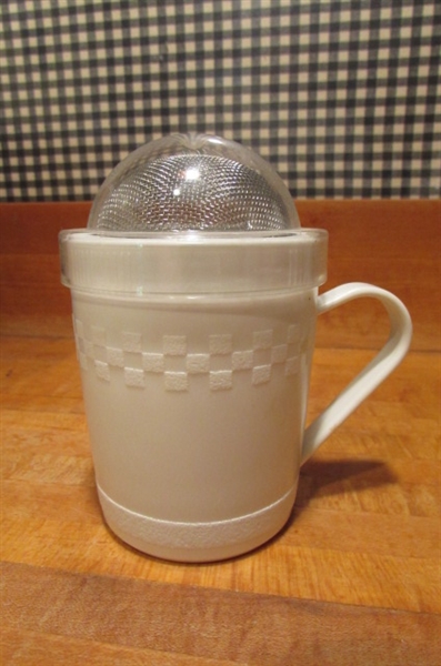 PAMPERED CHEF KITCHEN ACCESSORIES