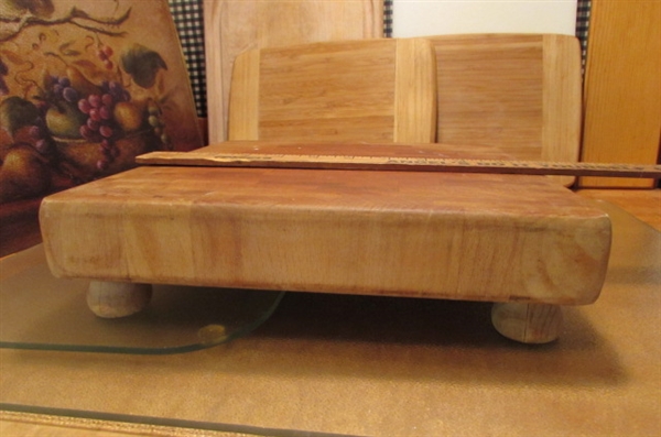 WOOD, GLASS & SILICONE CUTTING BOARDS