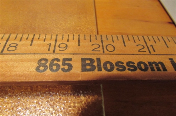 WOOD, GLASS & SILICONE CUTTING BOARDS