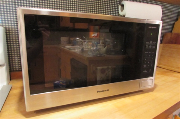 PANASONIC 1100 WATT STAINLESS MICROWAVE