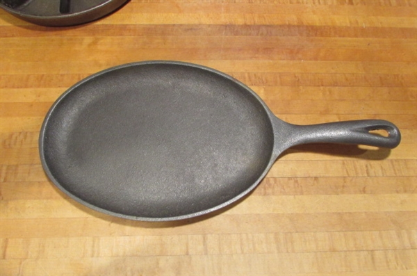 CAST IRON CORNBREAD PAN & OVAL SKILLET