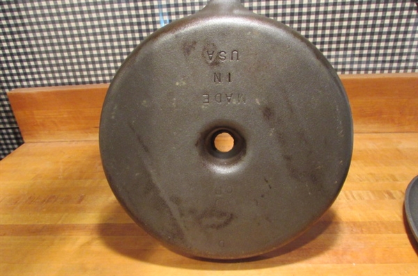 CAST IRON CORNBREAD PAN & OVAL SKILLET
