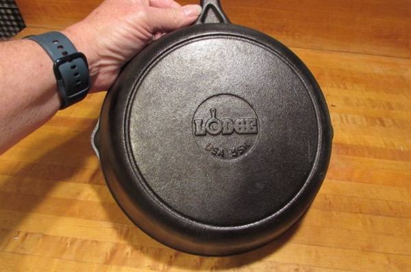 2 CAST IRON SKILLETS