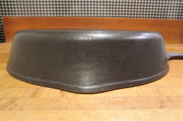 2 CAST IRON SKILLETS