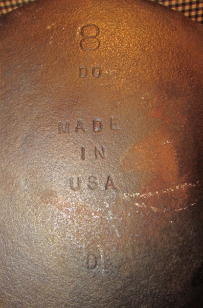 CAST IRON DUTCH OVEN