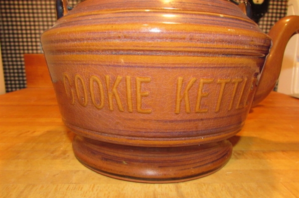 VINTAGE STONEWARE 'COOKIE' KETTLE & SMALL TEAPOT WITH STRAINER